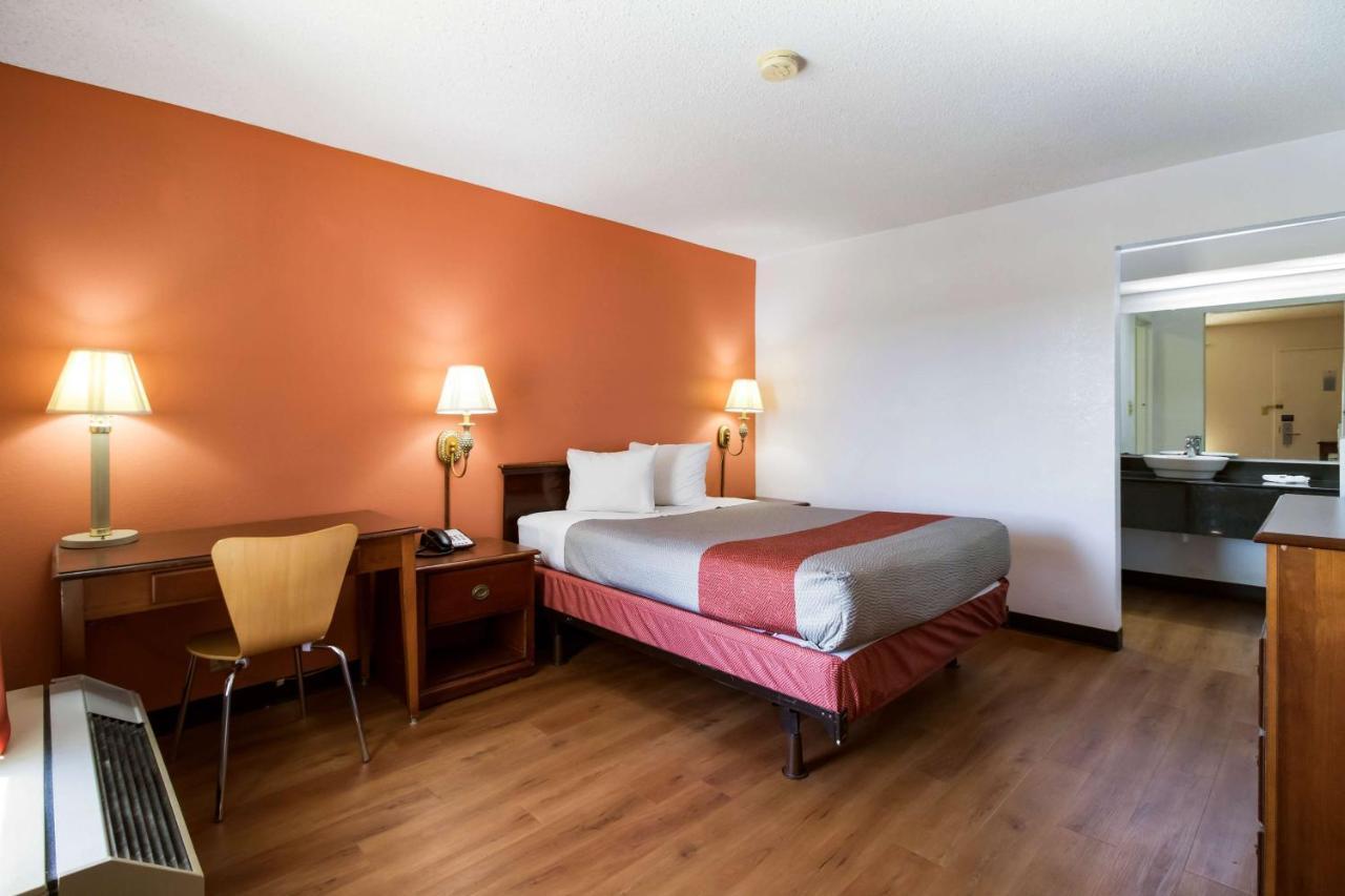 Motel 6-Holyoke, Ma เวสต์ฟิลด์ ภายนอก รูปภาพ